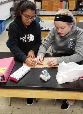 8th Grade Constructs Earth Quake Resilient Homes
