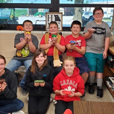 5th grade science class creates rafts using the design process